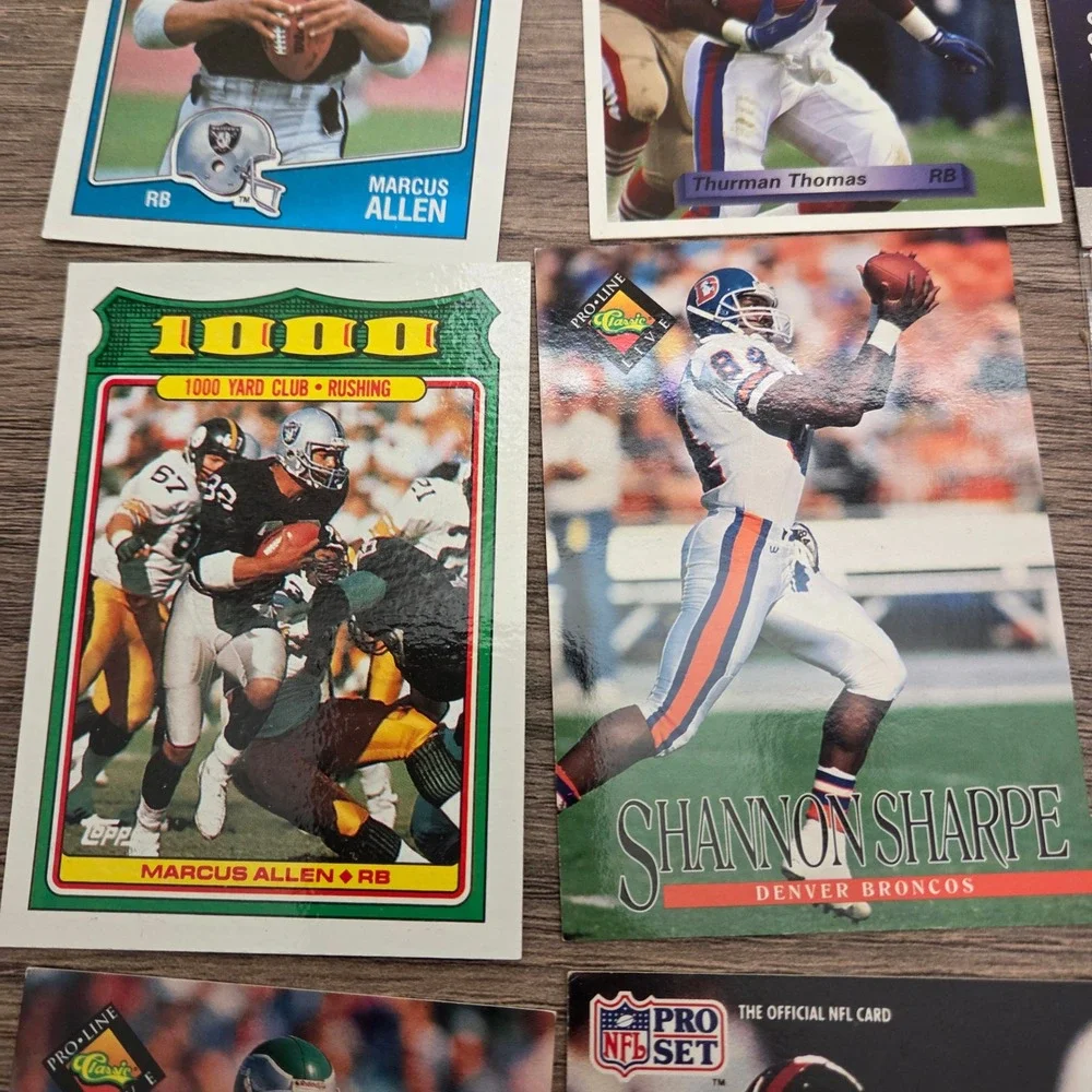Vintage NFL Football Cards Lot #1 of 25 Montana, S.Young  D.Sanders Jerry Rice